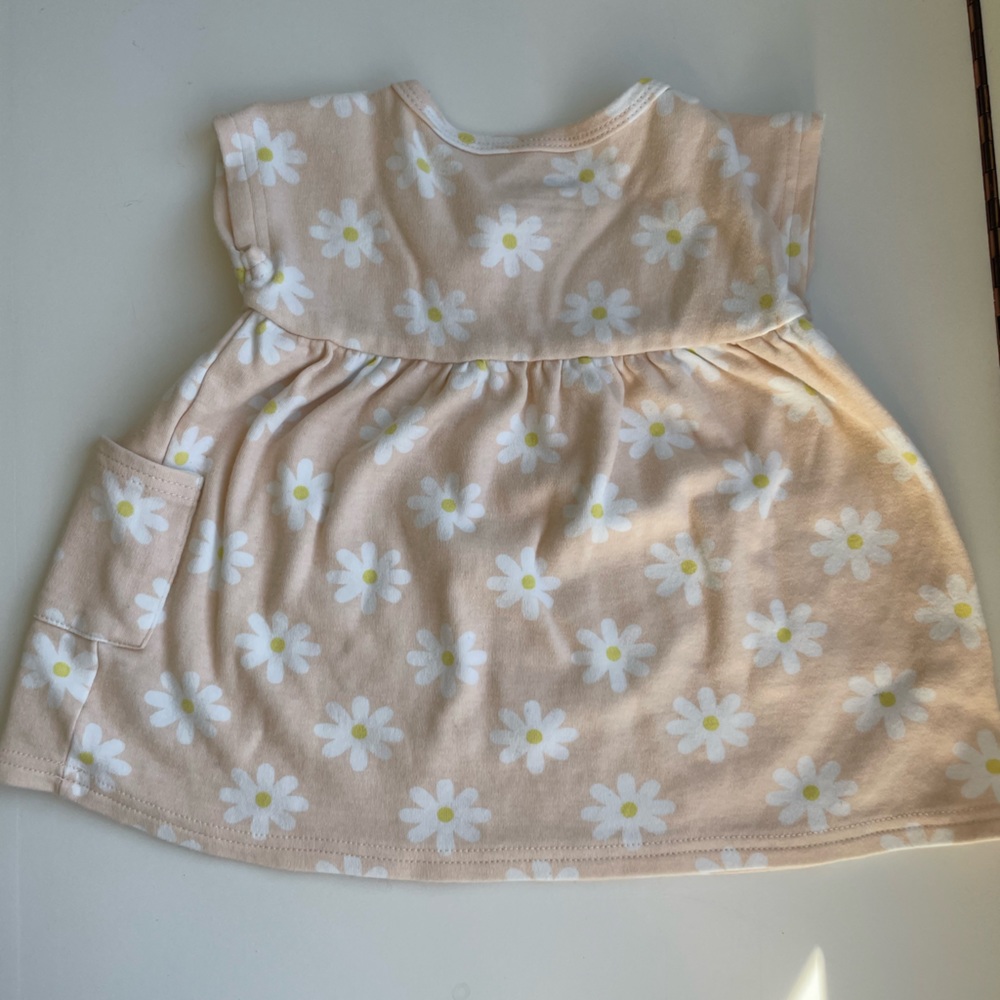 Pink Daisy Dress - Picture 3 of 3